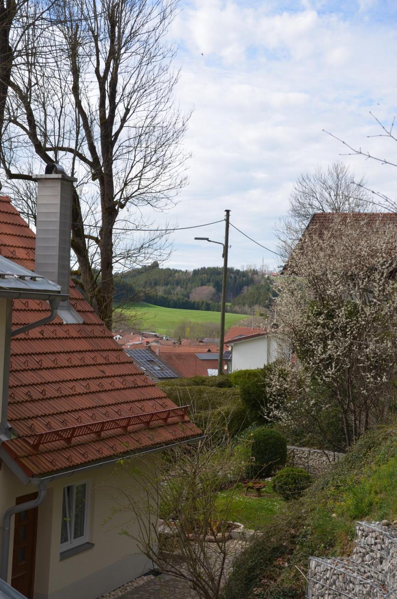 OberguenzburgBeim Bergschreinerアパートメント エクステリア 写真